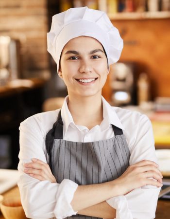 apprentice-chef-3NYK4RZ_cropped