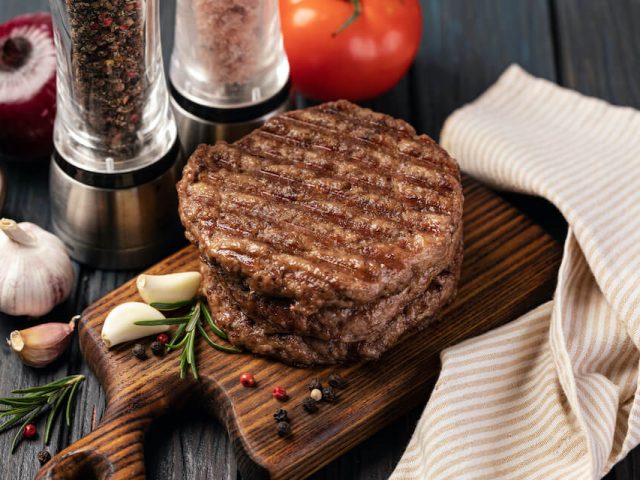 fresh-meat-cutlets-UN6JJEU
