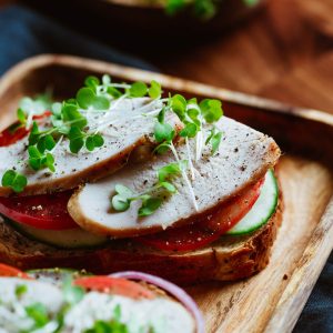 sandwiches-with-turkey-meat-and-fresh-vegetables-M9SQH2J