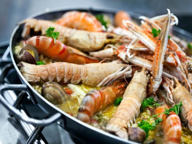 scampi-and-paella-VK6JAQS