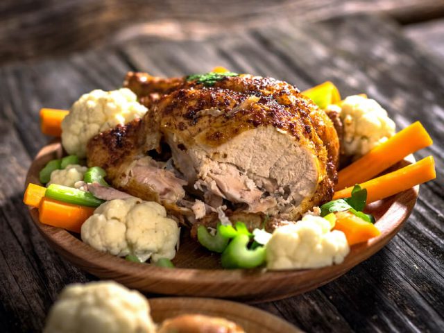 whole-roasted-chicken-PUA4C79